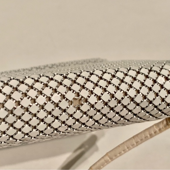 Vintage Whiting and Davis White Metal Mesh Cross Body Shoulder Bag Leather Strap - Picture 11 of 15